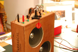 Altoids-Amp-Bausatz: Kontakt-Mikrofon