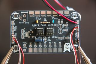 Atari-Punk-Console: Chips stecken