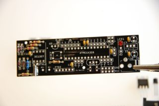 Bare-Bones-Real-Time-Clock-Arduino-Ding: Die Power-LED