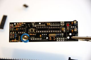Bare-Bones-Real-Time-Clock-Arduino-Ding: Der Widerstand R16