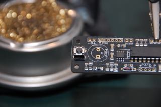 Bare-Bones-Real-Time-Clock-Arduino-Ding (Teil-SMD): Der Reset-Taster