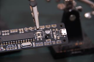 Bare-Bones-Real-Time-Clock-Arduino-Ding (Teil-SMD): Der Stützkondensator C2