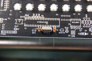 Wort-Wecker: Der Mikrocontroller und die Status-LEDs